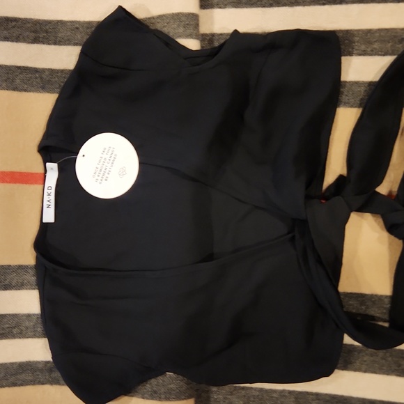 NA KD Black Cap Sleeve Wrap Crop Top Sz 34 - Picture 8 of 8